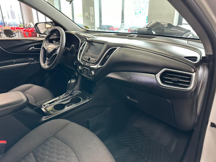 2018 Chevrolet Equinox AWD 4dr LT w/1LT, available for sale in Inwood, New York | 5 Towns Drive. Inwood, New York 2018 Chevrolet Equinox AWD 4dr LT w/1LT, available for sale in Inwood, New York | 5 Towns Drive. Inwood, New York