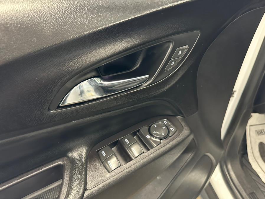 2018 Chevrolet Equinox AWD 4dr LT w/1LT, available for sale in Inwood, New York | 5 Towns Drive. Inwood, New York 2018 Chevrolet Equinox AWD 4dr LT w/1LT, available for sale in Inwood, New York | 5 Towns Drive. Inwood, New York