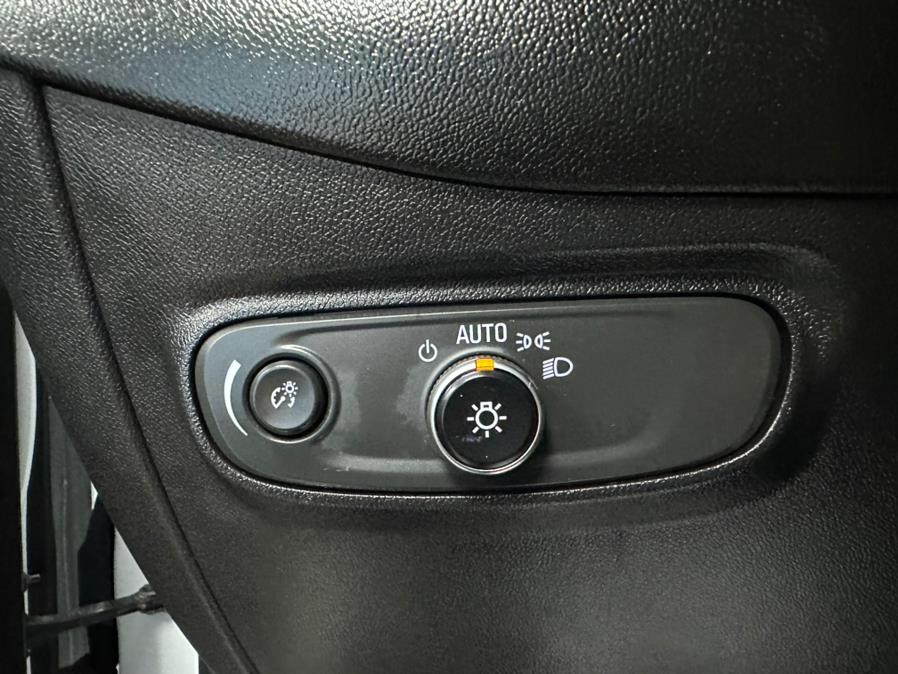2018 Chevrolet Equinox AWD 4dr LT w/1LT, available for sale in Inwood, New York | 5 Towns Drive. Inwood, New York 2018 Chevrolet Equinox AWD 4dr LT w/1LT, available for sale in Inwood, New York | 5 Towns Drive. Inwood, New York