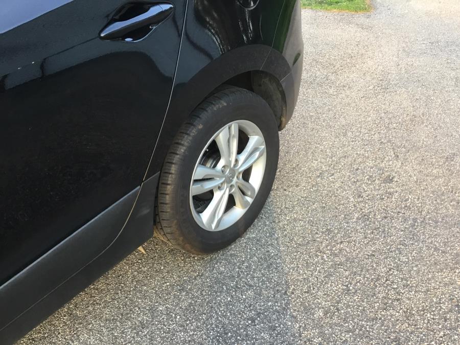 2013 Hyundai Tucson 4dr Auto Limited, available for sale in Manchester, Connecticut | Liberty Motors. Manchester, Connecticut 2013 Hyundai Tucson 4dr Auto Limited, available for sale in Manchester, Connecticut | Liberty Motors. Manchester, Connecticut