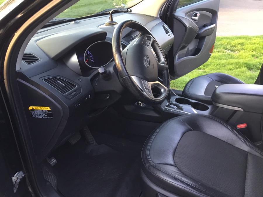 2013 Hyundai Tucson 4dr Auto Limited, available for sale in Manchester, Connecticut | Liberty Motors. Manchester, Connecticut 2013 Hyundai Tucson 4dr Auto Limited, available for sale in Manchester, Connecticut | Liberty Motors. Manchester, Connecticut
