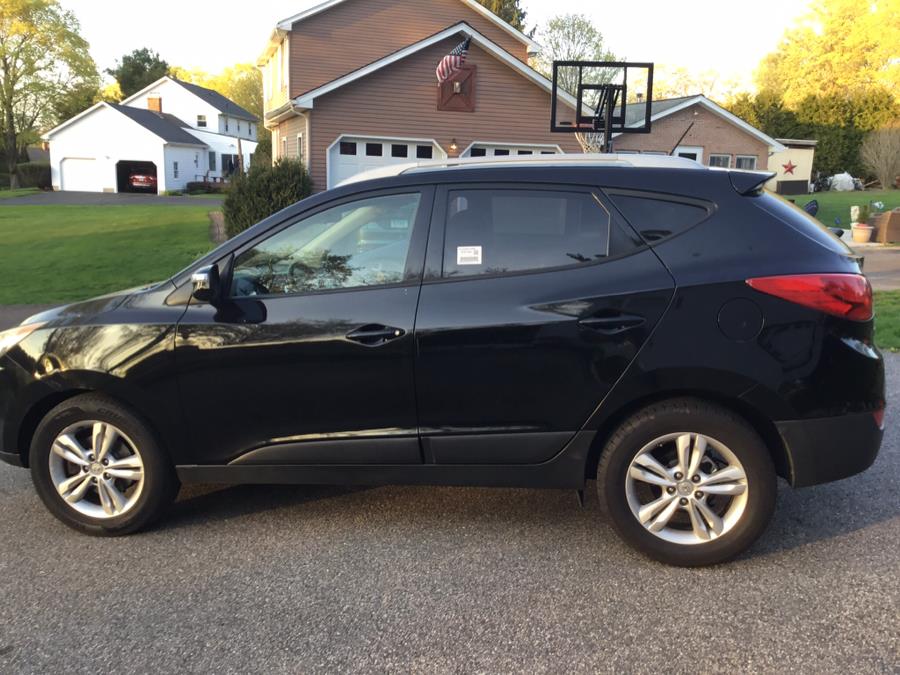 2013 Hyundai Tucson 4dr Auto Limited, available for sale in Manchester, Connecticut | Liberty Motors. Manchester, Connecticut 2013 Hyundai Tucson 4dr Auto Limited, available for sale in Manchester, Connecticut | Liberty Motors. Manchester, Connecticut