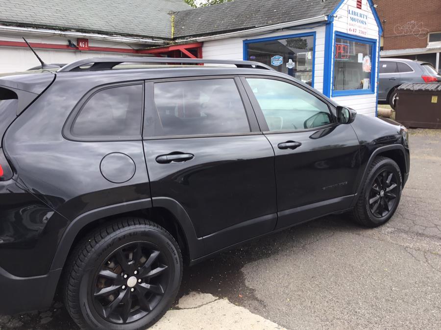 2014 Jeep Cherokee 4WD 4dr Latitude, available for sale in Manchester, Connecticut | Liberty Motors. Manchester, Connecticut 2014 Jeep Cherokee 4WD 4dr Latitude, available for sale in Manchester, Connecticut | Liberty Motors. Manchester, Connecticut