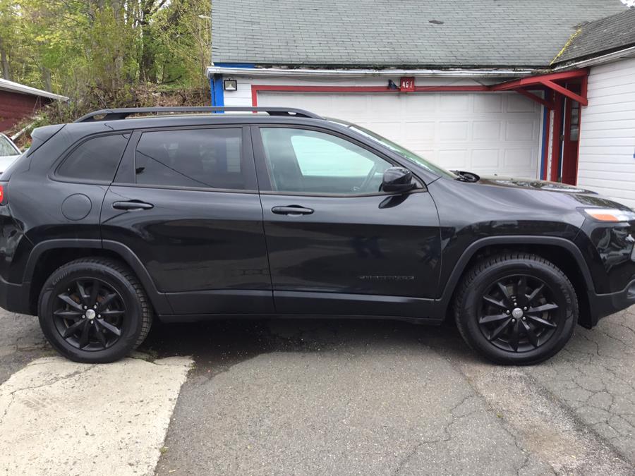 2014 Jeep Cherokee 4WD 4dr Latitude, available for sale in Manchester, Connecticut | Liberty Motors. Manchester, Connecticut 2014 Jeep Cherokee 4WD 4dr Latitude, available for sale in Manchester, Connecticut | Liberty Motors. Manchester, Connecticut