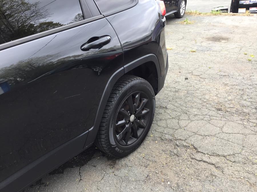 2014 Jeep Cherokee 4WD 4dr Latitude, available for sale in Manchester, Connecticut | Liberty Motors. Manchester, Connecticut 2014 Jeep Cherokee 4WD 4dr Latitude, available for sale in Manchester, Connecticut | Liberty Motors. Manchester, Connecticut