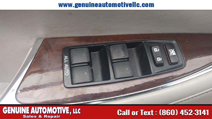 2010 Lexus ES 350 4dr Sdn, available for sale in East Hartford, Connecticut | Genuine Automotive LLC. East Hartford, Connecticut 2010 Lexus ES 350 4dr Sdn, available for sale in East Hartford, Connecticut | Genuine Automotive LLC. East Hartford, Connecticut
