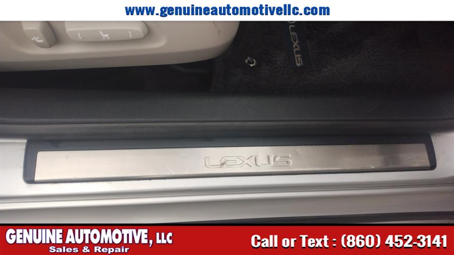 2010 Lexus ES 350 4dr Sdn, available for sale in East Hartford, Connecticut | Genuine Automotive LLC. East Hartford, Connecticut 2010 Lexus ES 350 4dr Sdn, available for sale in East Hartford, Connecticut | Genuine Automotive LLC. East Hartford, Connecticut