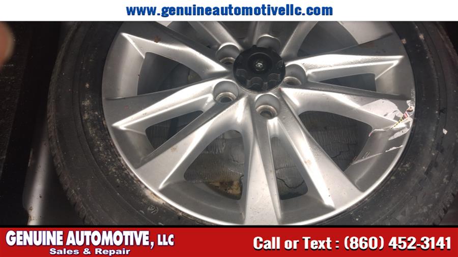 2010 Lexus ES 350 4dr Sdn, available for sale in East Hartford, Connecticut | Genuine Automotive LLC. East Hartford, Connecticut 2010 Lexus ES 350 4dr Sdn, available for sale in East Hartford, Connecticut | Genuine Automotive LLC. East Hartford, Connecticut