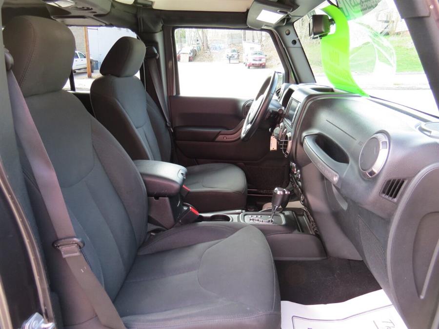 2017 Jeep Wrangler Unlimited Sport S 4x4 4dr SUV, available for sale in Auburn, Maine | Lake City Exports Inc. Auburn, Maine 2017 Jeep Wrangler Unlimited Sport S 4x4 4dr SUV, available for sale in Auburn, Maine | Lake City Exports Inc. Auburn, Maine