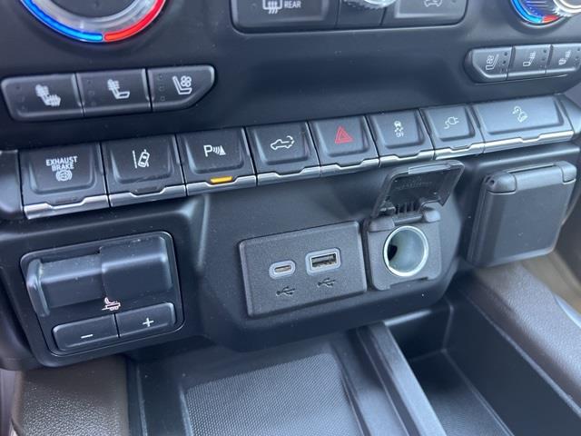 2021 GMC Sierra 2500hd Denali, available for sale in Brookfield, Connecticut | Blasius Federal Road. Brookfield, Connecticut 2021 GMC Sierra 2500hd Denali, available for sale in Brookfield, Connecticut | Blasius Federal Road. Brookfield, Connecticut