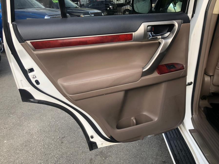 2013 Lexus GX 460 4WD 4dr, available for sale in Irvington, New Jersey | Elis Motors Corp. Irvington, New Jersey 2013 Lexus GX 460 4WD 4dr, available for sale in Irvington, New Jersey | Elis Motors Corp. Irvington, New Jersey
