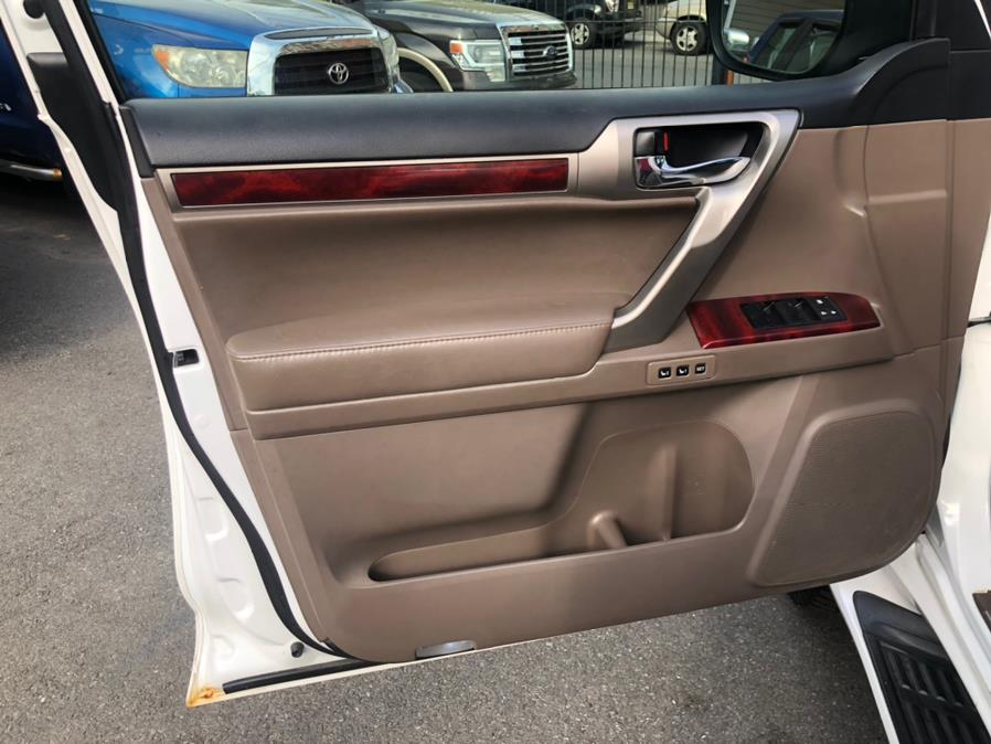2013 Lexus GX 460 4WD 4dr, available for sale in Irvington, New Jersey | Elis Motors Corp. Irvington, New Jersey 2013 Lexus GX 460 4WD 4dr, available for sale in Irvington, New Jersey | Elis Motors Corp. Irvington, New Jersey