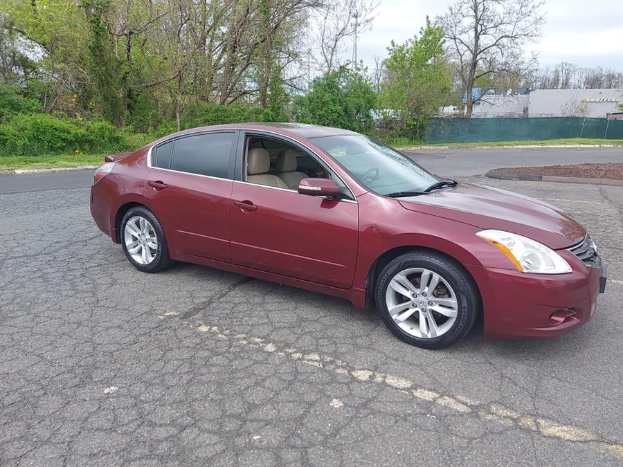 2011 Nissan Altima 4dr Sdn V6 CVT 3.5 SR, available for sale in West Hartford, Connecticut | Chadrad Motors llc. West Hartford, Connecticut 2011 Nissan Altima 4dr Sdn V6 CVT 3.5 SR, available for sale in West Hartford, Connecticut | Chadrad Motors llc. West Hartford, Connecticut