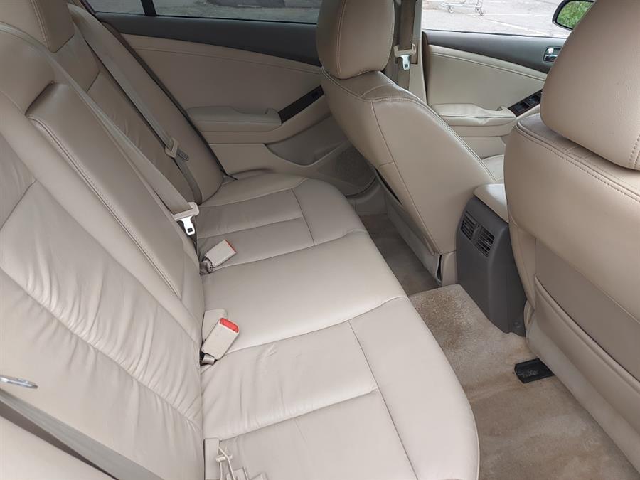2011 Nissan Altima 4dr Sdn V6 CVT 3.5 SR, available for sale in West Hartford, Connecticut | Chadrad Motors llc. West Hartford, Connecticut 2011 Nissan Altima 4dr Sdn V6 CVT 3.5 SR, available for sale in West Hartford, Connecticut | Chadrad Motors llc. West Hartford, Connecticut