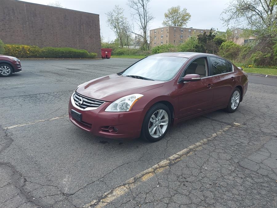 2011 Nissan Altima 4dr Sdn V6 CVT 3.5 SR, available for sale in West Hartford, Connecticut | Chadrad Motors llc. West Hartford, Connecticut 2011 Nissan Altima 4dr Sdn V6 CVT 3.5 SR, available for sale in West Hartford, Connecticut | Chadrad Motors llc. West Hartford, Connecticut