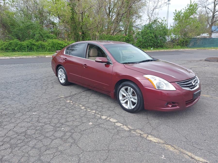 2011 Nissan Altima 4dr Sdn V6 CVT 3.5 SR, available for sale in West Hartford, Connecticut | Chadrad Motors llc. West Hartford, Connecticut 2011 Nissan Altima 4dr Sdn V6 CVT 3.5 SR, available for sale in West Hartford, Connecticut | Chadrad Motors llc. West Hartford, Connecticut
