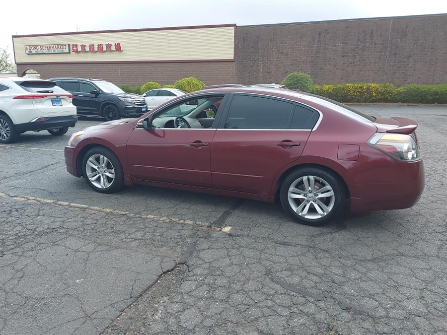 2011 Nissan Altima 4dr Sdn V6 CVT 3.5 SR, available for sale in West Hartford, Connecticut | Chadrad Motors llc. West Hartford, Connecticut 2011 Nissan Altima 4dr Sdn V6 CVT 3.5 SR, available for sale in West Hartford, Connecticut | Chadrad Motors llc. West Hartford, Connecticut