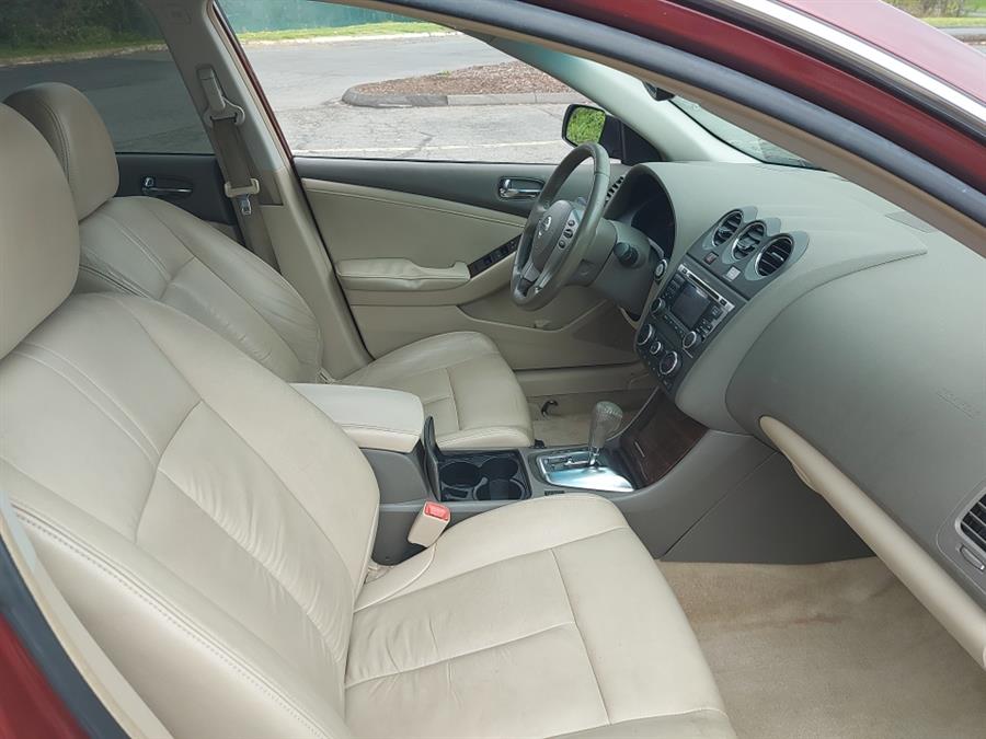 2011 Nissan Altima 4dr Sdn V6 CVT 3.5 SR, available for sale in West Hartford, Connecticut | Chadrad Motors llc. West Hartford, Connecticut 2011 Nissan Altima 4dr Sdn V6 CVT 3.5 SR, available for sale in West Hartford, Connecticut | Chadrad Motors llc. West Hartford, Connecticut