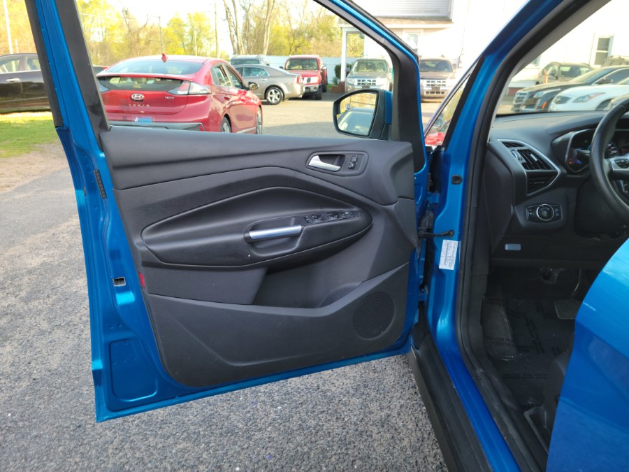 2013 Ford C-Max Energi 5dr HB SEL Leather Navi Panoramic Roof, available for sale in East Windsor, Connecticut | Toro Auto. East Windsor, Connecticut 2013 Ford C-Max Energi 5dr HB SEL Leather Navi Panoramic Roof, available for sale in East Windsor, Connecticut | Toro Auto. East Windsor, Connecticut