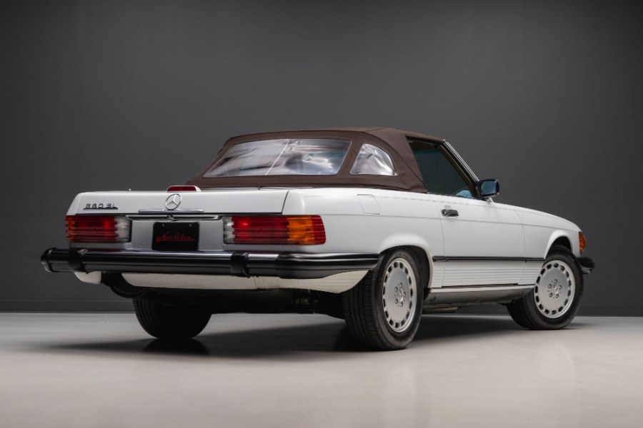 1988 Mercedes-Benz 560 Series 2dr Roadster 560SL, available for sale in North Salem, New York | Meccanic Shop North Inc. North Salem, New York 1988 Mercedes-Benz 560 Series 2dr Roadster 560SL, available for sale in North Salem, New York | Meccanic Shop North Inc. North Salem, New York