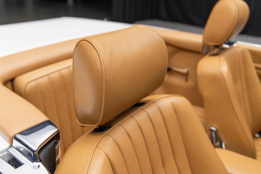 1988 Mercedes-Benz 560 Series 2dr Roadster 560SL, available for sale in North Salem, New York | Meccanic Shop North Inc. North Salem, New York 1988 Mercedes-Benz 560 Series 2dr Roadster 560SL, available for sale in North Salem, New York | Meccanic Shop North Inc. North Salem, New York