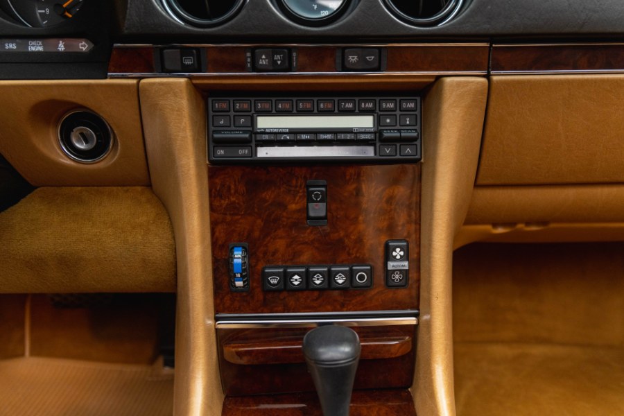 1988 Mercedes-Benz 560 Series 2dr Roadster 560SL, available for sale in North Salem, New York | Meccanic Shop North Inc. North Salem, New York 1988 Mercedes-Benz 560 Series 2dr Roadster 560SL, available for sale in North Salem, New York | Meccanic Shop North Inc. North Salem, New York