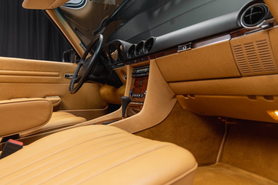 1988 Mercedes-Benz 560 Series 2dr Roadster 560SL, available for sale in North Salem, New York | Meccanic Shop North Inc. North Salem, New York 1988 Mercedes-Benz 560 Series 2dr Roadster 560SL, available for sale in North Salem, New York | Meccanic Shop North Inc. North Salem, New York
