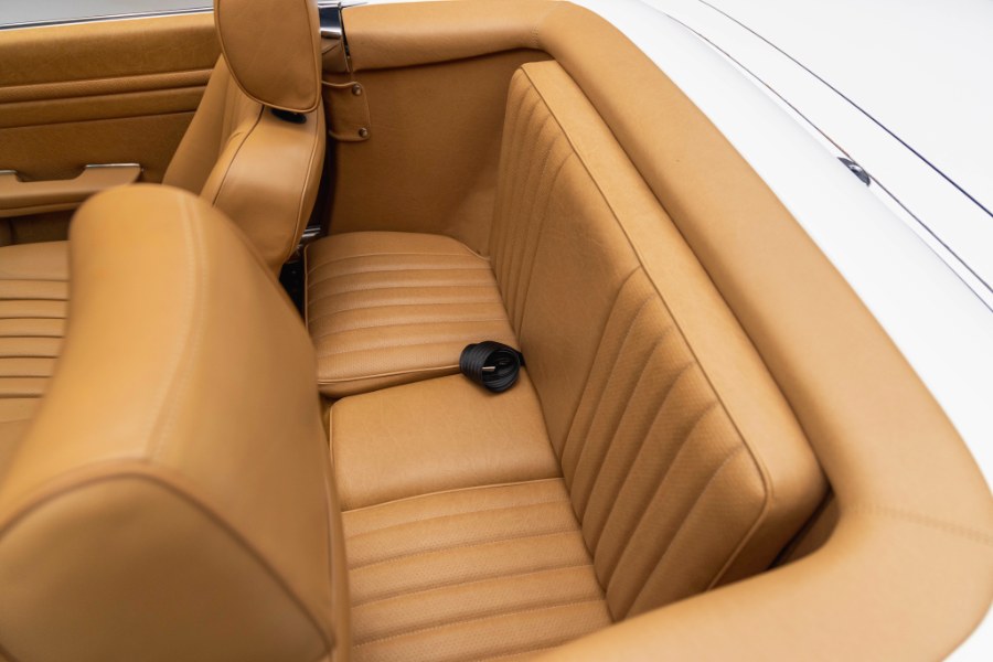 1988 Mercedes-Benz 560 Series 2dr Roadster 560SL, available for sale in North Salem, New York | Meccanic Shop North Inc. North Salem, New York 1988 Mercedes-Benz 560 Series 2dr Roadster 560SL, available for sale in North Salem, New York | Meccanic Shop North Inc. North Salem, New York