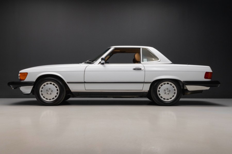 1988 Mercedes-Benz 560 Series 2dr Roadster 560SL, available for sale in North Salem, New York | Meccanic Shop North Inc. North Salem, New York 1988 Mercedes-Benz 560 Series 2dr Roadster 560SL, available for sale in North Salem, New York | Meccanic Shop North Inc. North Salem, New York