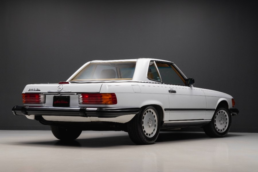 1988 Mercedes-Benz 560 Series 2dr Roadster 560SL, available for sale in North Salem, New York | Meccanic Shop North Inc. North Salem, New York 1988 Mercedes-Benz 560 Series 2dr Roadster 560SL, available for sale in North Salem, New York | Meccanic Shop North Inc. North Salem, New York