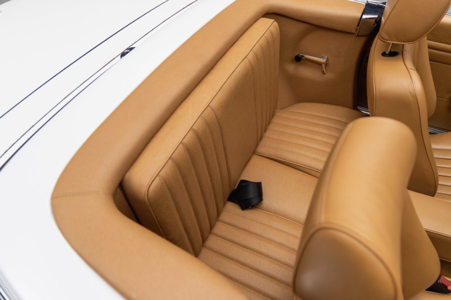 1988 Mercedes-Benz 560 Series 2dr Roadster 560SL, available for sale in North Salem, New York | Meccanic Shop North Inc. North Salem, New York 1988 Mercedes-Benz 560 Series 2dr Roadster 560SL, available for sale in North Salem, New York | Meccanic Shop North Inc. North Salem, New York