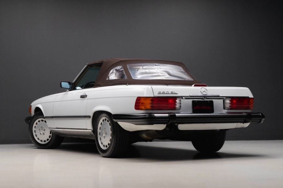 1988 Mercedes-Benz 560 Series 2dr Roadster 560SL, available for sale in North Salem, New York | Meccanic Shop North Inc. North Salem, New York 1988 Mercedes-Benz 560 Series 2dr Roadster 560SL, available for sale in North Salem, New York | Meccanic Shop North Inc. North Salem, New York