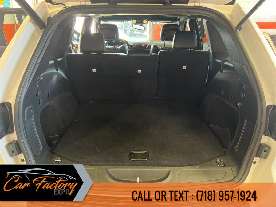 2019 Jeep Grand Cherokee Laredo E 4x4, available for sale in Bronx, New York | Car Factory Expo Inc.. Bronx, New York 2019 Jeep Grand Cherokee Laredo E 4x4, available for sale in Bronx, New York | Car Factory Expo Inc.. Bronx, New York