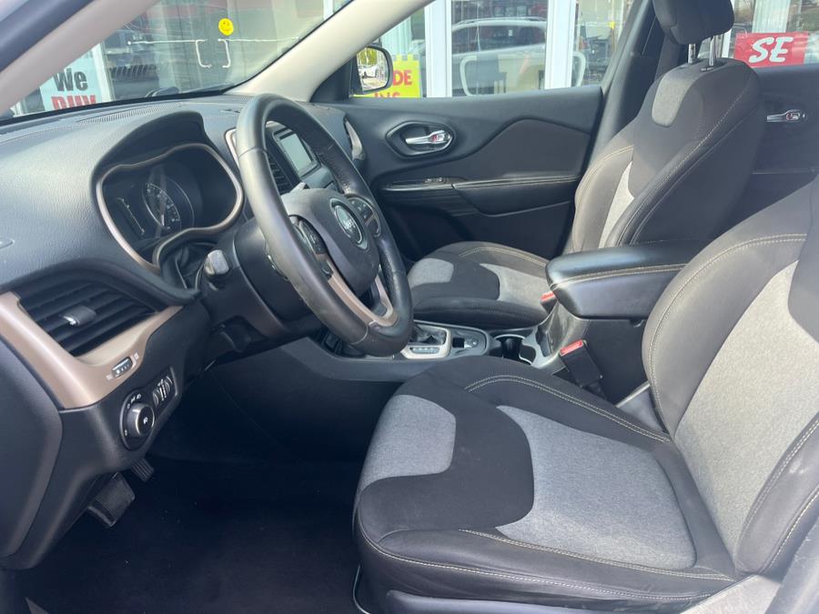 2014 Jeep Cherokee Latitude. CLEAN CARFAX. LOW MILES!!!, available for sale in Rosedale, New York | Sunrise Auto Sales. Rosedale, New York 2014 Jeep Cherokee Latitude. CLEAN CARFAX. LOW MILES!!!, available for sale in Rosedale, New York | Sunrise Auto Sales. Rosedale, New York