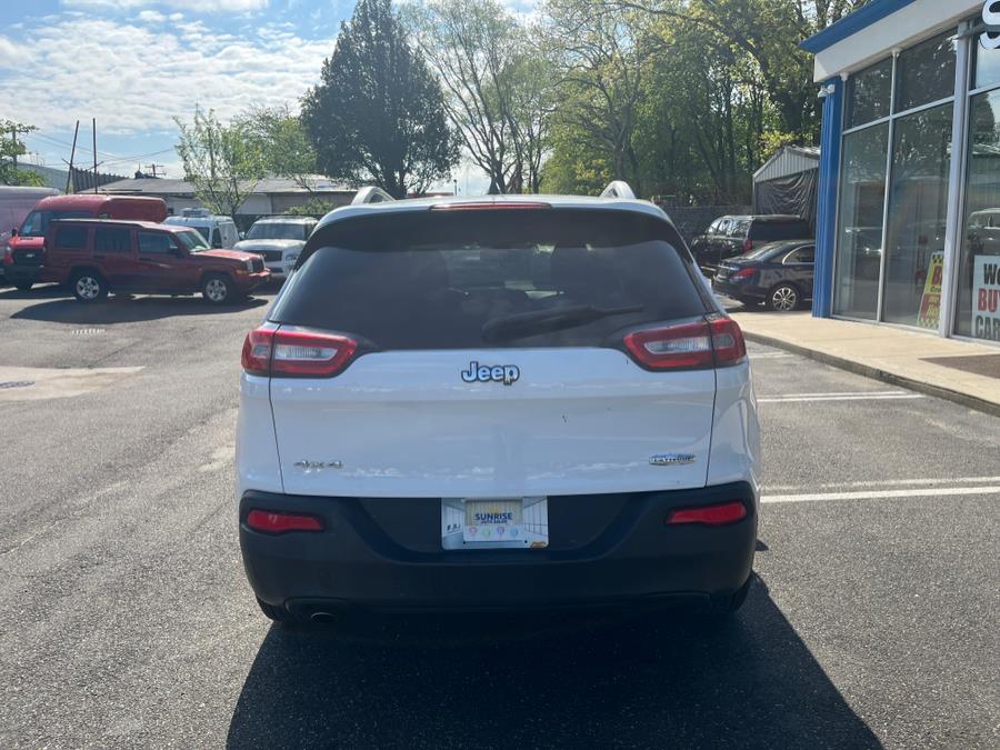 2014 Jeep Cherokee Latitude. CLEAN CARFAX. LOW MILES!!!, available for sale in Rosedale, New York | Sunrise Auto Sales. Rosedale, New York 2014 Jeep Cherokee Latitude. CLEAN CARFAX. LOW MILES!!!, available for sale in Rosedale, New York | Sunrise Auto Sales. Rosedale, New York