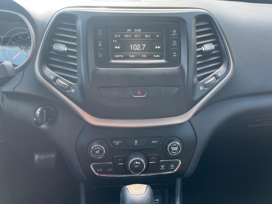 2014 Jeep Cherokee Latitude. CLEAN CARFAX. LOW MILES!!!, available for sale in Rosedale, New York | Sunrise Auto Sales. Rosedale, New York 2014 Jeep Cherokee Latitude. CLEAN CARFAX. LOW MILES!!!, available for sale in Rosedale, New York | Sunrise Auto Sales. Rosedale, New York