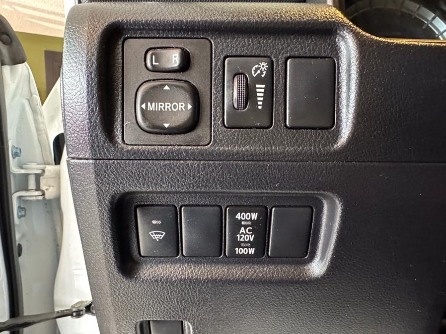 2017 Toyota 4Runner SR5 4WD (Natl), available for sale in West Hartford, Connecticut | AutoMax. West Hartford, Connecticut 2017 Toyota 4Runner SR5 4WD (Natl), available for sale in West Hartford, Connecticut | AutoMax. West Hartford, Connecticut