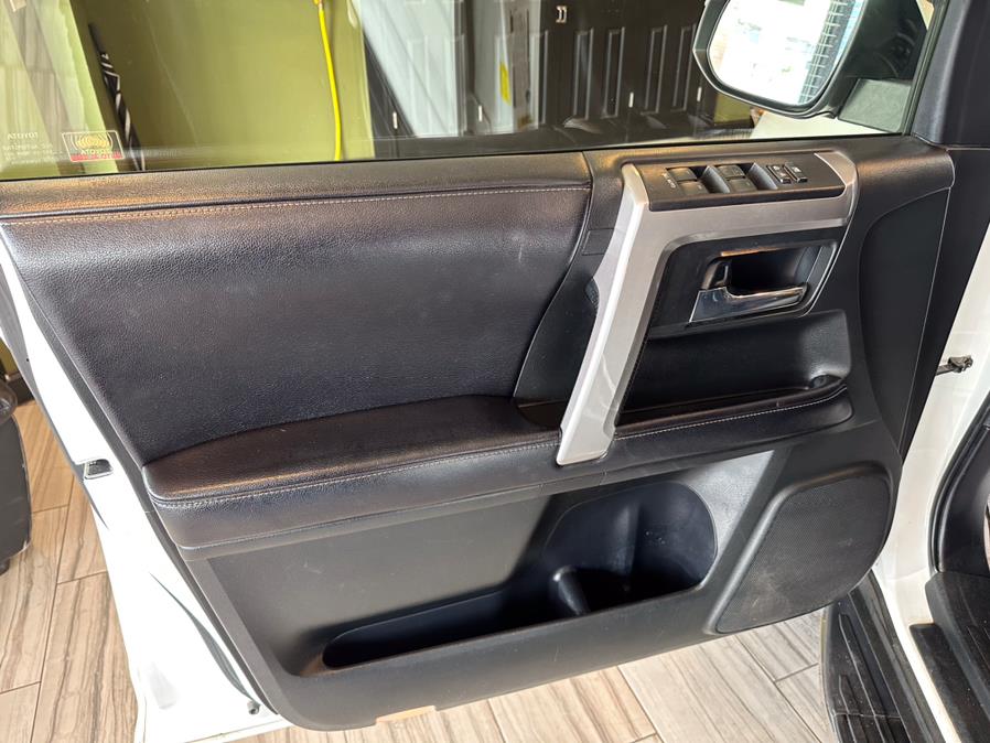 2017 Toyota 4Runner SR5 4WD (Natl), available for sale in West Hartford, Connecticut | AutoMax. West Hartford, Connecticut 2017 Toyota 4Runner SR5 4WD (Natl), available for sale in West Hartford, Connecticut | AutoMax. West Hartford, Connecticut