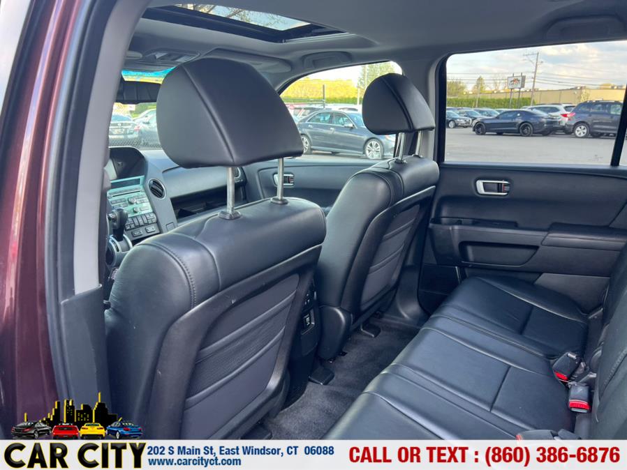 2011 Honda Pilot 4WD 4dr EX-L w/Navi, available for sale in East Windsor, Connecticut | Car City LLC. East Windsor, Connecticut 2011 Honda Pilot 4WD 4dr EX-L w/Navi, available for sale in East Windsor, Connecticut | Car City LLC. East Windsor, Connecticut
