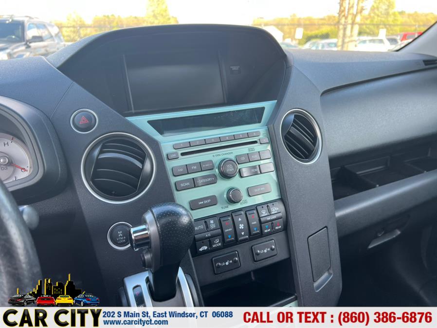 2011 Honda Pilot 4WD 4dr EX-L w/Navi, available for sale in East Windsor, Connecticut | Car City LLC. East Windsor, Connecticut 2011 Honda Pilot 4WD 4dr EX-L w/Navi, available for sale in East Windsor, Connecticut | Car City LLC. East Windsor, Connecticut