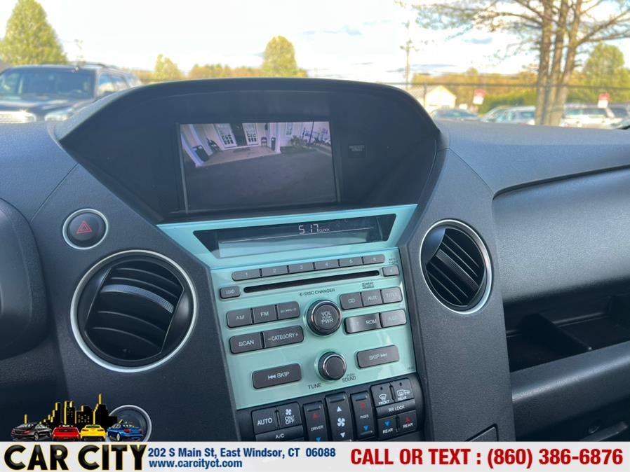2011 Honda Pilot 4WD 4dr EX-L w/Navi, available for sale in East Windsor, Connecticut | Car City LLC. East Windsor, Connecticut 2011 Honda Pilot 4WD 4dr EX-L w/Navi, available for sale in East Windsor, Connecticut | Car City LLC. East Windsor, Connecticut