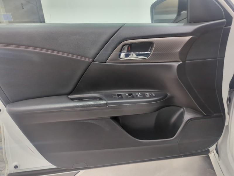 2017 Honda Accord Sedan Sport SE, available for sale in Maple Shade, New Jersey | Car Revolution. Maple Shade, New Jersey 2017 Honda Accord Sedan Sport SE, available for sale in Maple Shade, New Jersey | Car Revolution. Maple Shade, New Jersey