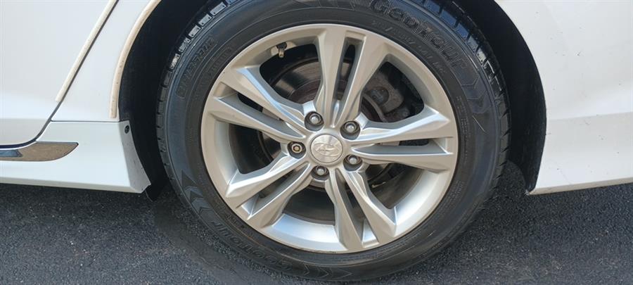 2018 Hyundai Sonata SEL 2.4L SULEV *Ltd Avail*, available for sale in Vernon, Connecticut | Diamond Auto Cars LLC. Vernon, Connecticut 2018 Hyundai Sonata SEL 2.4L SULEV *Ltd Avail*, available for sale in Vernon, Connecticut | Diamond Auto Cars LLC. Vernon, Connecticut