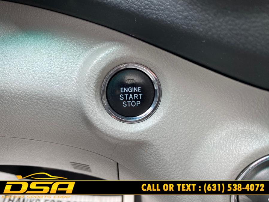 2012 Toyota Highlander 4WD 4dr V6 Limited (Natl), available for sale in Commack, New York | DSA Motor Sports Corp. Commack, New York 2012 Toyota Highlander 4WD 4dr V6 Limited (Natl), available for sale in Commack, New York | DSA Motor Sports Corp. Commack, New York