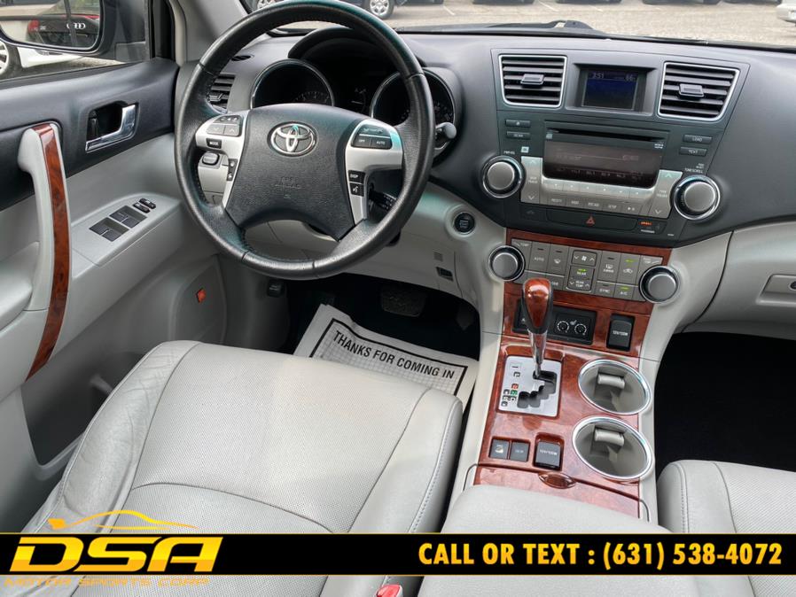 2012 Toyota Highlander 4WD 4dr V6 Limited (Natl), available for sale in Commack, New York | DSA Motor Sports Corp. Commack, New York 2012 Toyota Highlander 4WD 4dr V6 Limited (Natl), available for sale in Commack, New York | DSA Motor Sports Corp. Commack, New York