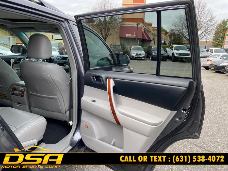 2012 Toyota Highlander 4WD 4dr V6 Limited (Natl), available for sale in Commack, New York | DSA Motor Sports Corp. Commack, New York 2012 Toyota Highlander 4WD 4dr V6 Limited (Natl), available for sale in Commack, New York | DSA Motor Sports Corp. Commack, New York