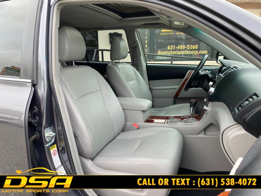 2012 Toyota Highlander 4WD 4dr V6 Limited (Natl), available for sale in Commack, New York | DSA Motor Sports Corp. Commack, New York 2012 Toyota Highlander 4WD 4dr V6 Limited (Natl), available for sale in Commack, New York | DSA Motor Sports Corp. Commack, New York