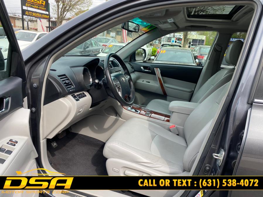 2012 Toyota Highlander 4WD 4dr V6 Limited (Natl), available for sale in Commack, New York | DSA Motor Sports Corp. Commack, New York 2012 Toyota Highlander 4WD 4dr V6 Limited (Natl), available for sale in Commack, New York | DSA Motor Sports Corp. Commack, New York