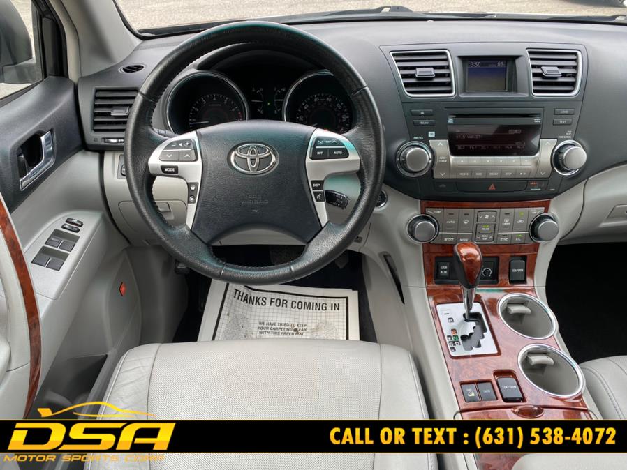2012 Toyota Highlander 4WD 4dr V6 Limited (Natl), available for sale in Commack, New York | DSA Motor Sports Corp. Commack, New York 2012 Toyota Highlander 4WD 4dr V6 Limited (Natl), available for sale in Commack, New York | DSA Motor Sports Corp. Commack, New York