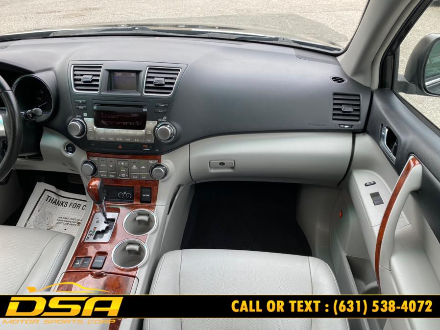 2012 Toyota Highlander 4WD 4dr V6 Limited (Natl), available for sale in Commack, New York | DSA Motor Sports Corp. Commack, New York 2012 Toyota Highlander 4WD 4dr V6 Limited (Natl), available for sale in Commack, New York | DSA Motor Sports Corp. Commack, New York
